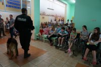 Policjanci z wizytą w szpitalu