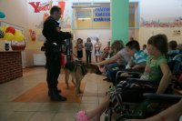 Policjanci z wizytą w szpitalu