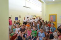 Policjanci spotkali się z małymi pacjentami