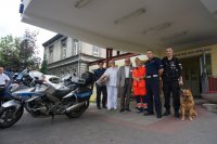 Policjanci spotkali się z małymi pacjentami