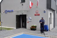 na zdjęciu komendant bielskiej komendy podczas przemówienia