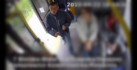 Sprawca naruszenia nietykalności cielesnej kierowcy autobusu.
