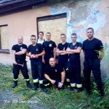 Na zdjęciu Strażacy OSP Stare Bielsko, na środku Wiceprezes Łukasz Czernik, pierwszy od prawej mł. asp. Rafał Król.