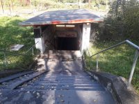 Okolica przejścia podziemnego pod torowiskiem w Czechowicach-Dziedzicach pomiędzy ulicami Hutniczą i Kolejową.