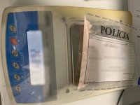 Narkotyki zabezpieczone przez policjantów leżą na wadze.
