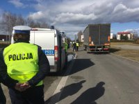Policjanci podczas prowadzonych działań pn. SMOG