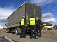 Policjanci podczas prowadzonych działań pn. SMOG