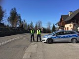 Policjanci z ruchu drogowego podczas służby w czasie świątecznego weekendu.