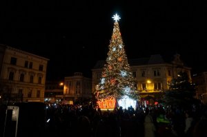 Choinka miejsca bożonarodzeniowa w Bielsku-Białej.