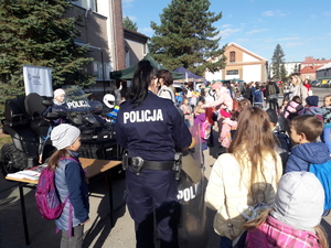 policjanci na dniu otwartym bielskiej jednostki wojskowej