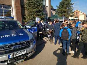 policjanci na dniu otwartym bielskiej jednostki wojskowej