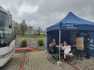 Policjanci podczas akcji krwiodawstwa