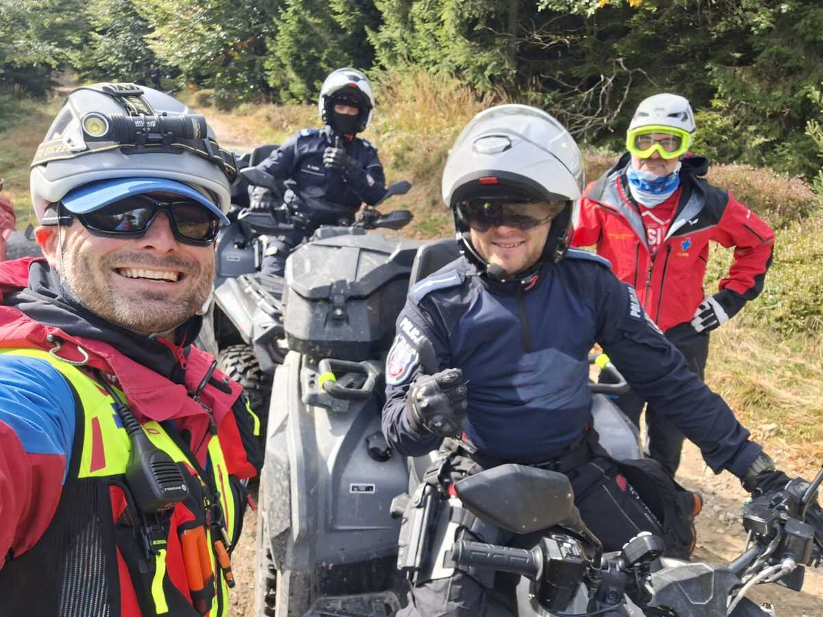 Wspólne patrole Policji i GOPR na beskidzkich szlakach