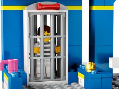 Zatrzymano mężczyznę podejrzanego o 25 kradzieży klocków LEGO