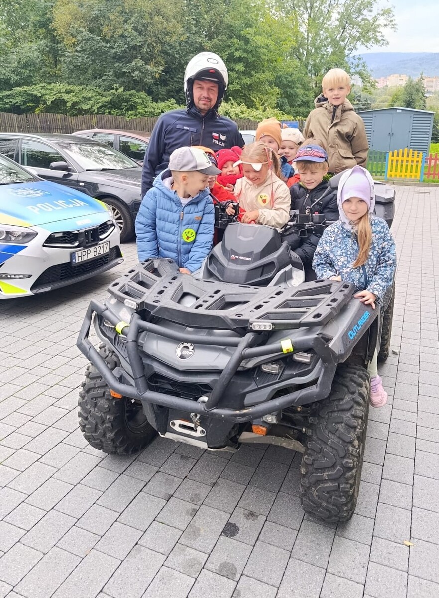 Wizyta policjantów w Akademii Młodych Odkrywców ELF