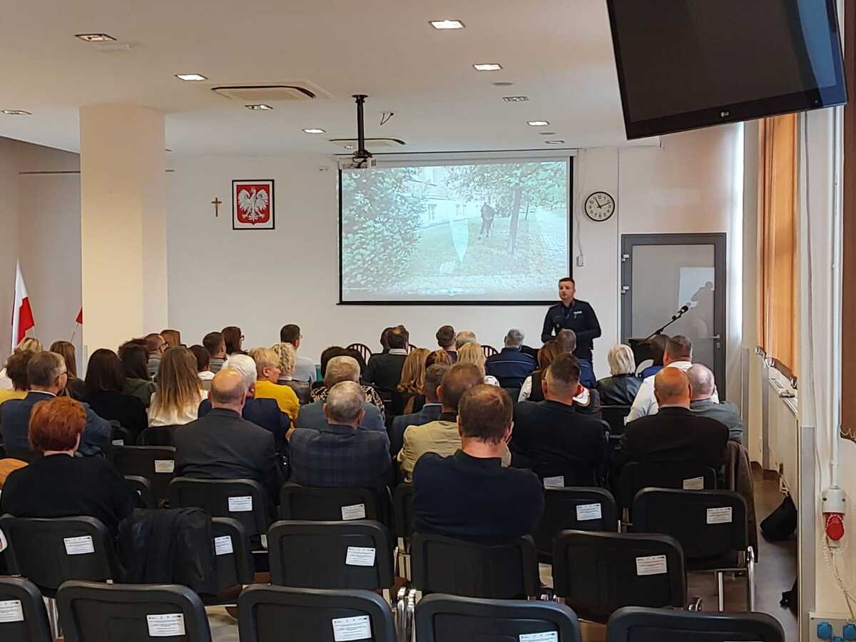 Spotkanie Policji z przedstawicielami oświaty w Bielsku-Białej